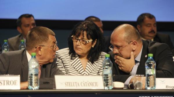 situa ie halucinanta in alde din cauza unor atacuri controlate din afara partidului