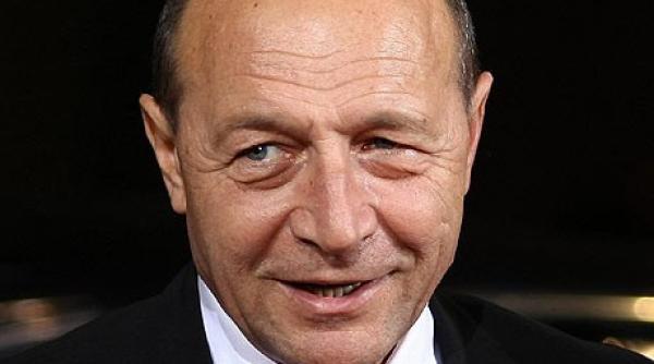 traian basescu recunoa te tot pe cine trage dupa el