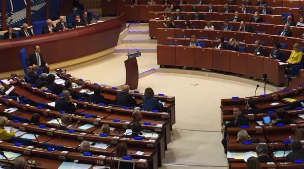 senatori romani discutii cu delegatia canadiana la apce pe tema vizelor si acordului de liber schimb