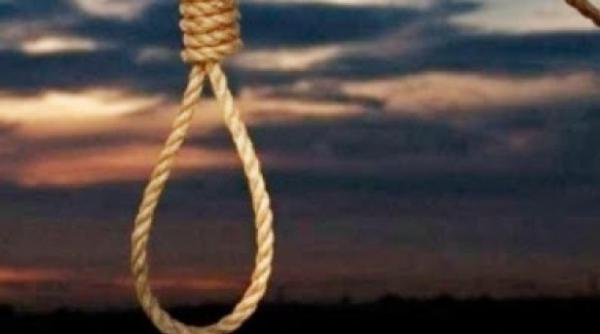 tanara de doar 17 ani spanzurata motiv greu de inteles