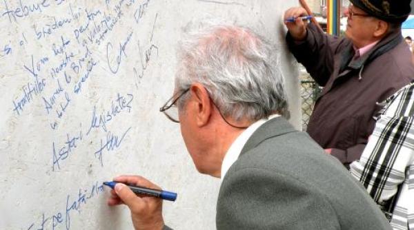 zidul berlinez din romania demolat ce despartea