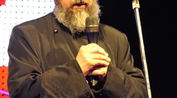 cel mai iubit preot umilit halucinant slugoi ira ionali ai stapanilor