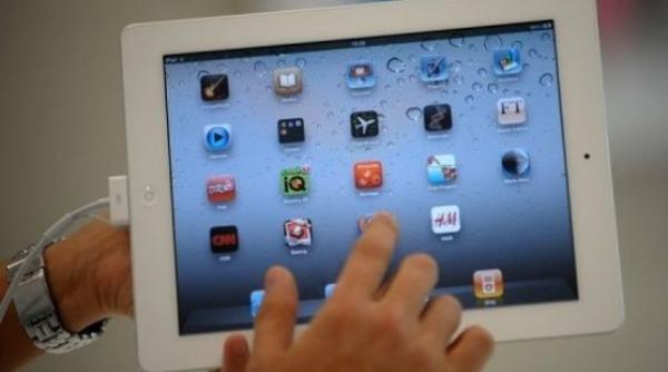 a amenin at ca se arunca de pe bloc din cauza unei tablete