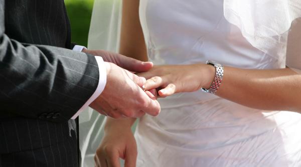 casatoria intre barbat i femeie in constitu ie proiect legislativ senator pnl anun important