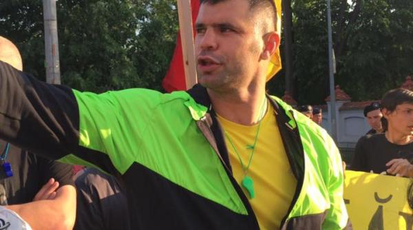 je suis fanatic campanie replica pentru iohannis ma autodenun