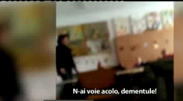 o educatoare catre un copil n ai voie dementule