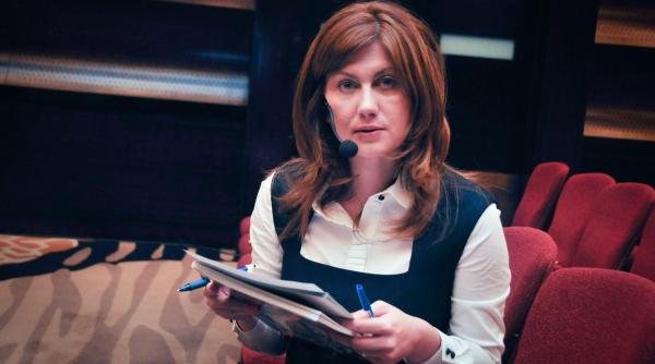 dic ia cartea de vizita a unei persoane carmen ivanov interviu