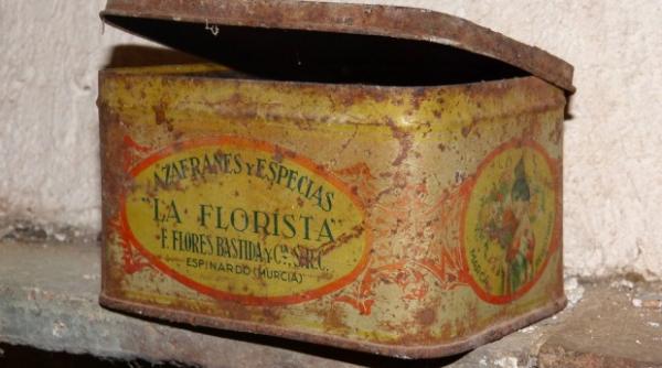 a inut acasa o comoara intr o cutie de pirat de jucarie fara sa tie