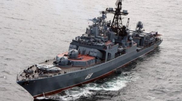 distrugatorul american carney  in escala in portul constanta