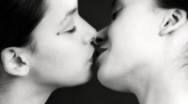 se cere legalizarea incestului i a necrofiliei