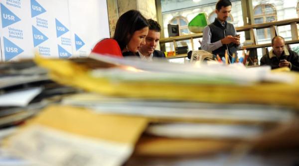 usr interven ie suspecta in instan a pentru un alt partid ce fax a trimis intr un moment cheie