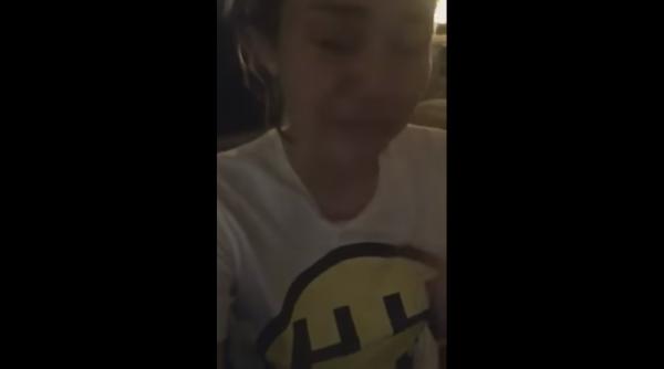 miley cyrus un rau de lacrimi dupa victoria lui donlad trump