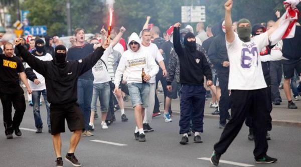 romania polonia arsenal de arme gasite asupra polonezilor