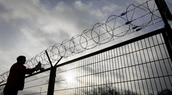 primul roman condamnat pentru terorism aproape liber