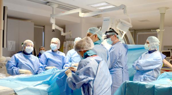 valva cardiaca implantata prin piele video spectaculos