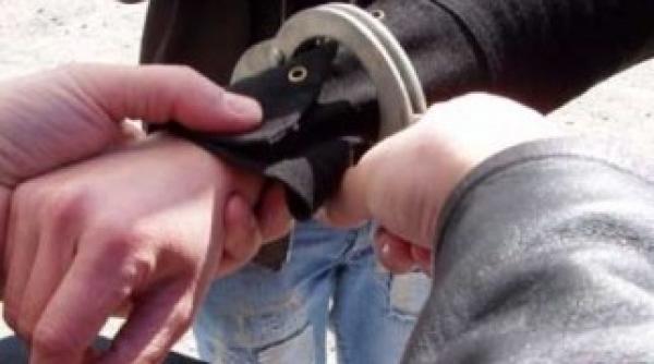 anca nedea jefuita la targul de turism efa ant a ramas fara telefoanele mobile