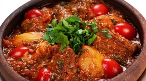 ziua na ionala 1 decembrie re eta romaneasca delicioasa tocani a de ro ii cu mu chiule de porc