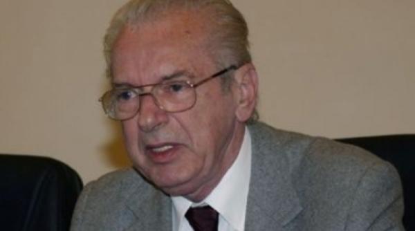 traian basescu i lucian bolca schimb de replici in direct la rtv