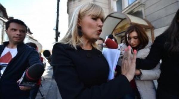 elena udrea aduce un personaj surpriza in fa a instan ei