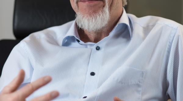 profesorul rolf heuer la a patra conferinta de craciun in romania