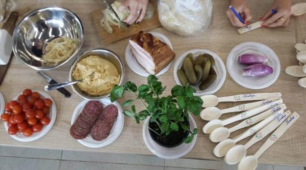 delicii la rompetrol prin esa polonic i ana iorga au inventat sandvi uri romane ti