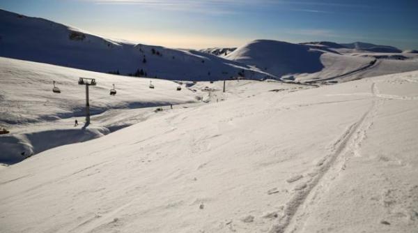 o ma ina a derapat la cota 1400 i a cazut in rapa