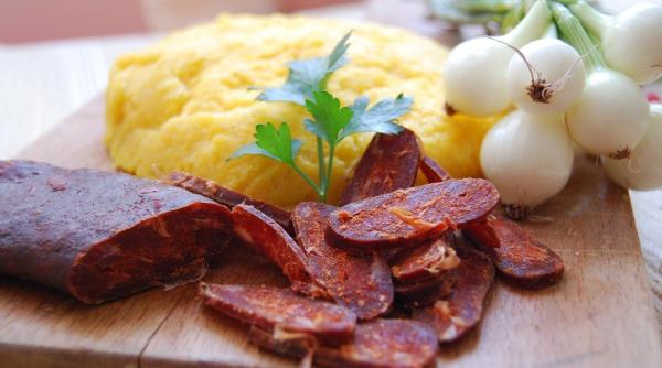 alimente care te ajuta sa mananci mai pu in