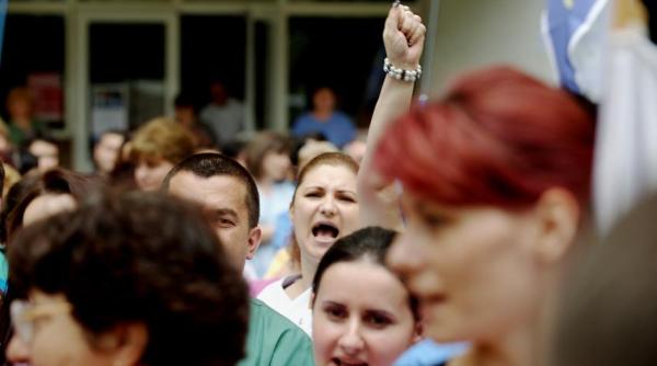 protest hidroelectrica sindicali tii au suspendat ac iunea