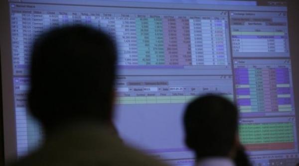 evolutii financiar bancare si bursiere