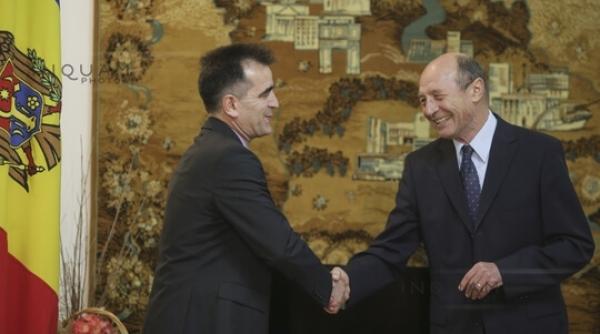 traian basescu ramane fara ceta enia moldoveneasca igor dodon a facut anun ul