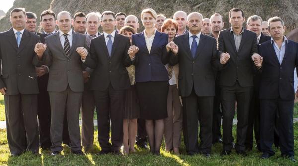 un vicepre edinte se revolta razboi in pnl de craciun