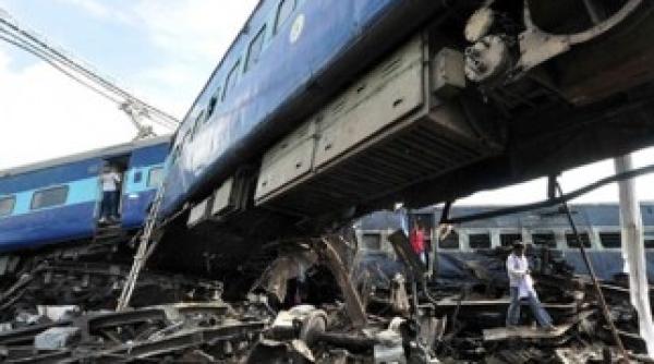 tren deraiat in india 43 de rani i