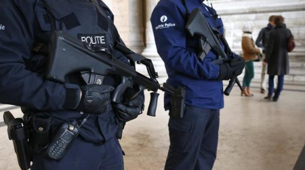 atentat revelion oameni pazi i cu arme de frica terori tilor