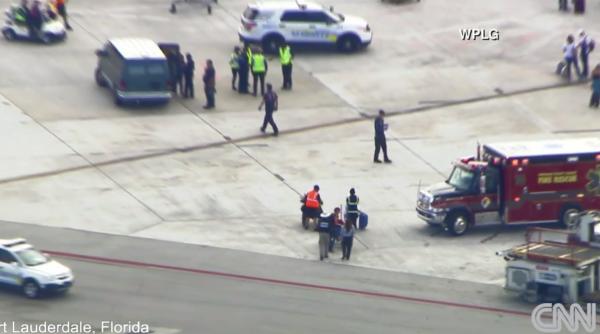 ford lauderdale impu caturi pe aeroport un mort mai mul i rani i