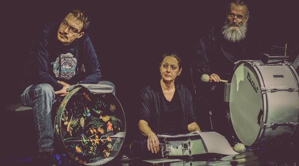 petrecere in pijamale la teatrul gong din sibiu