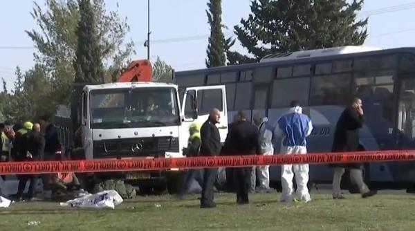 alerta un camion a intrat intr un grup de pietoni la ierusalim cel pu in 4 mor i