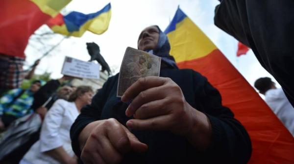 protest al romanilor lumea este foarte revoltata imaginile care spun totul