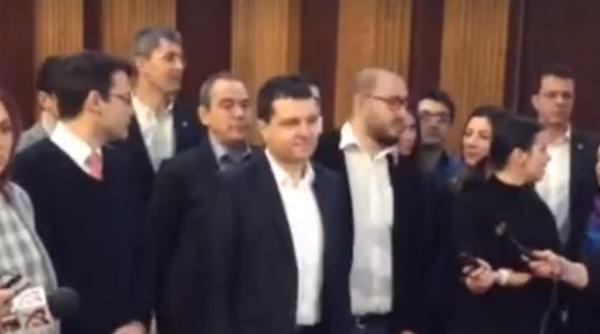 liderul usr solicitare catre premier sa promita ca dezincriminarea unor fapte penale nu va fi adoptata prin oug