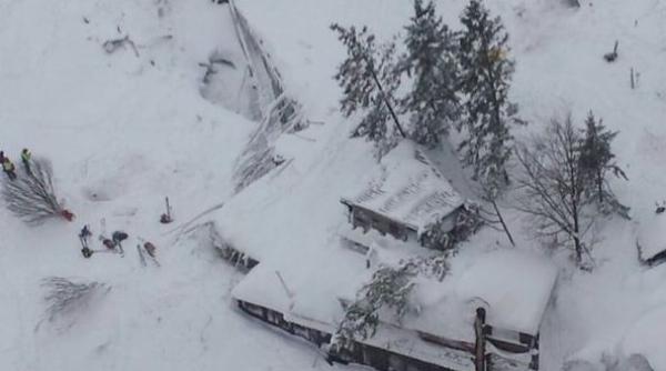 avalan a hotel so ul romancei disparute i i striga disperarea