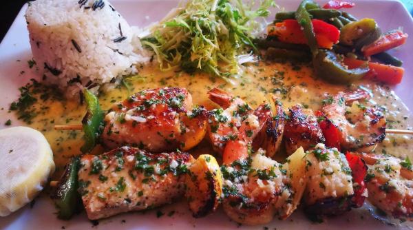 chef catalin scarlatescu a mancat tocana de iguana in caraibe