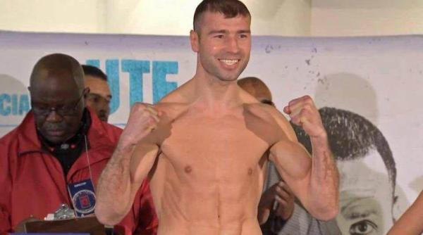 lucian bute prim test al cantarului inaintea meciului cu alvarez