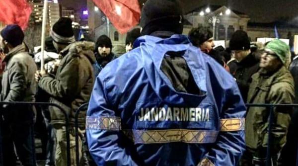 proteste pia a victoriei jandarm surprins intr o ipostaza inedita
