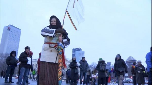 doamna cu naframa in bat in fa a la cotroceni dupa ce a fost i la pia a victoriei