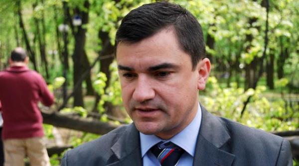 demitere chirica primarii din jude ul ia i au discutat trei ore