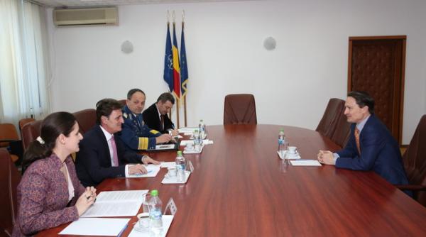 dusa invita ie pentru firmele de profil din amro sa investeasca in industria de aparare