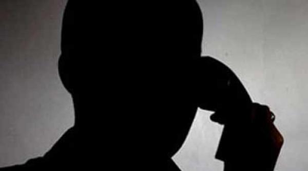 fost ef al parchetelor bana ene am fost sunata i mi a spus sa l dau la telefon pe criva