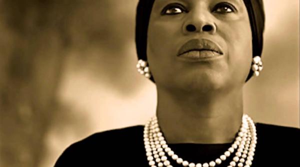 leontyne price primadona pentru verdi la 90 de ani