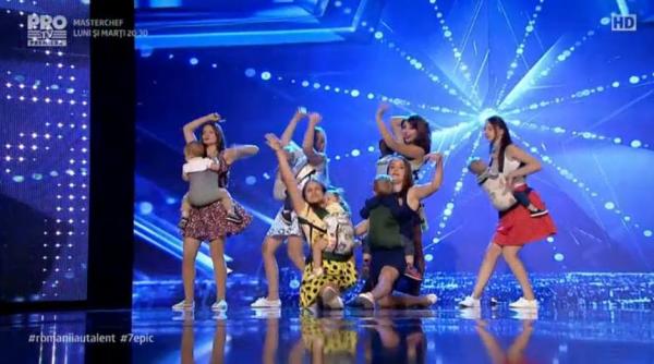 romanii au talent 2017 mamele show pe scena cu bebelu ii in portbebe