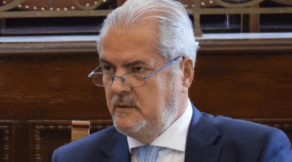 adrian nastase spalatul rufelor in publicul din strainatate ne descalifica