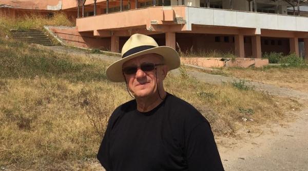 un mare artist despre protest se va considera abuz sau tradare